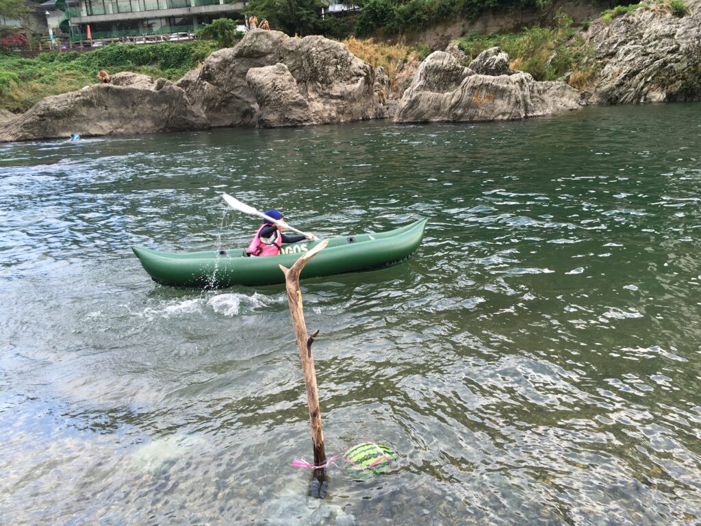キャンプ 水遊び